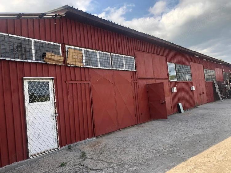 Spațiu comercial, de 1,000 mp, în Port