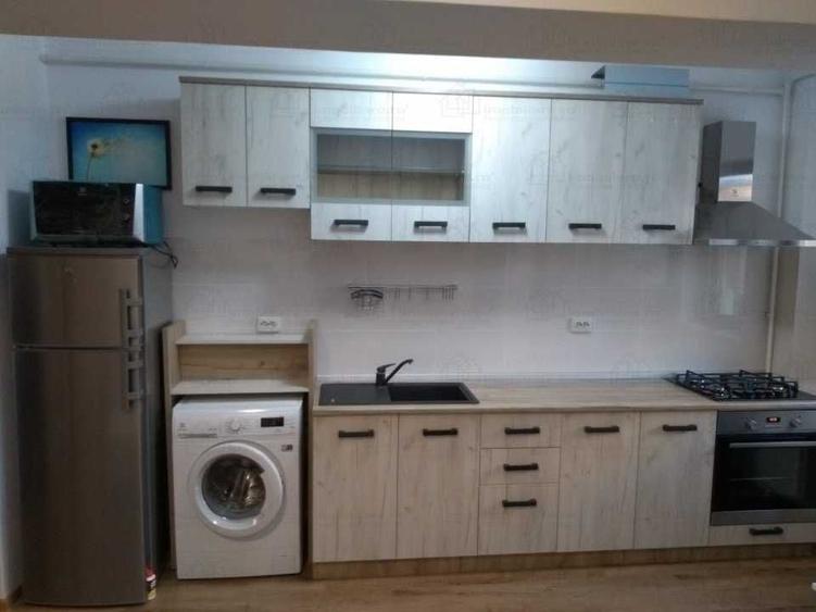 Apartament cu 2 camere semidecomandat în Lizeanu