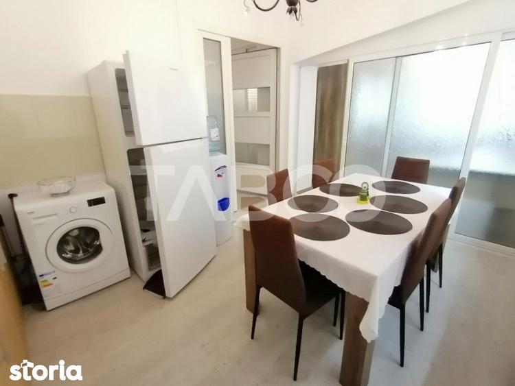 Apartament cu 3 camere semidecomandat, mobilat în Ștrand