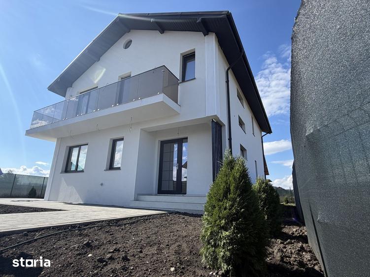 Casă cu 4 camere cu Teren 500 Mp în Sânpetru