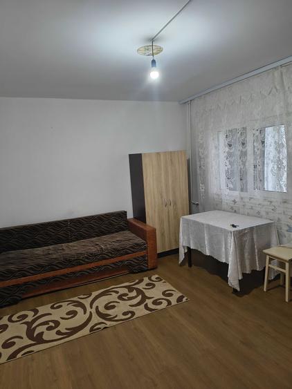 Ofer spre inchiriere garsoniera - 2
