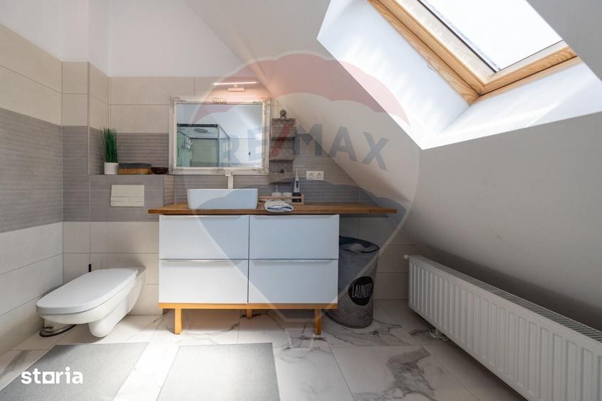 Apartament cu 3 camere în Tractorul