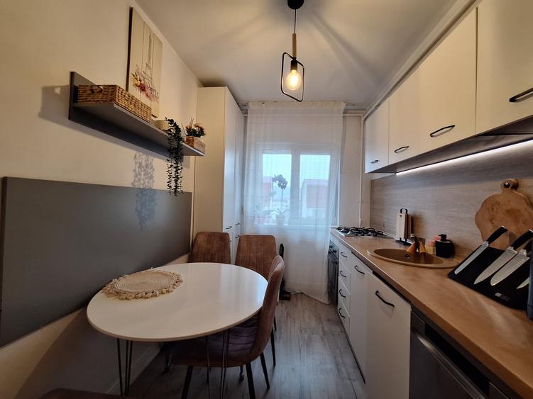 Apartament cu 2 camere decomandat, mobilat în Florești — fotografia 3