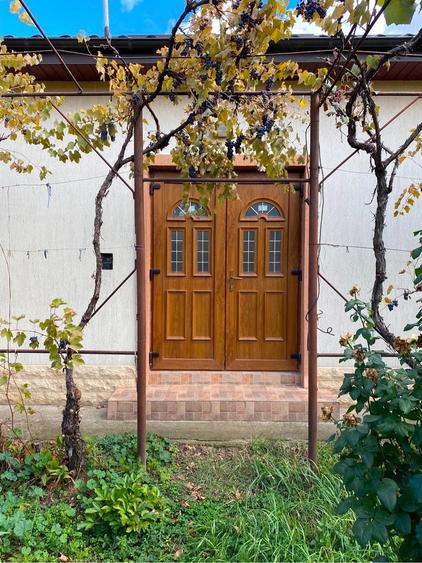 Casă cu 4 camere cu Teren 972 Mp în Săbăoani