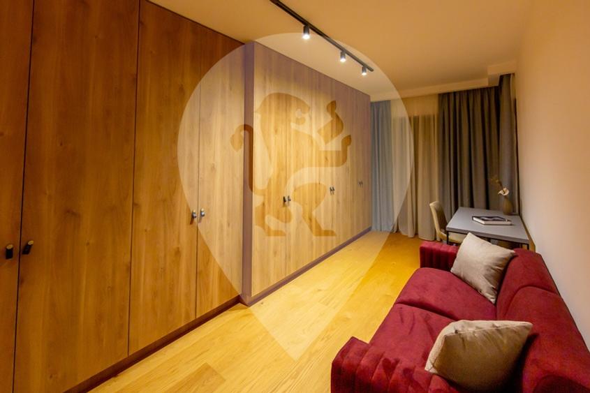 Apartament cu 3 camere decomandat, mobilat în Centrul Istoric