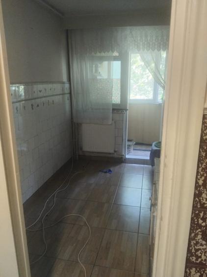 Apartament cu 2 camere semidecomandat în Abator