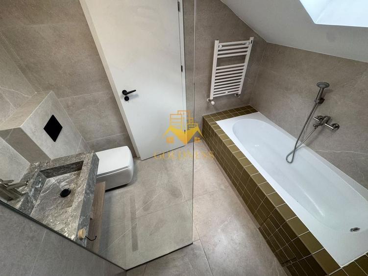 Apartament cu 3 camere semidecomandat, mobilat în Între Lacuri