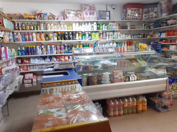 Casă cu 4 camere în Urleasca