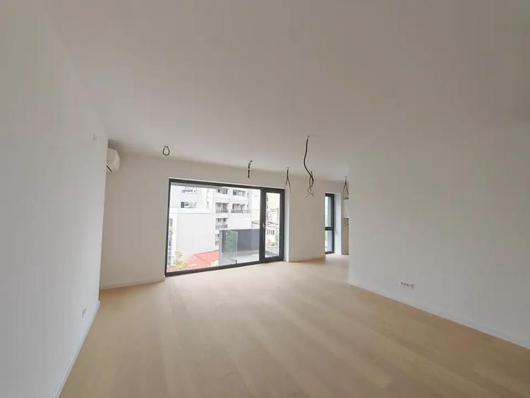 Apartament cu 2 camere semidecomandat în Eminescu