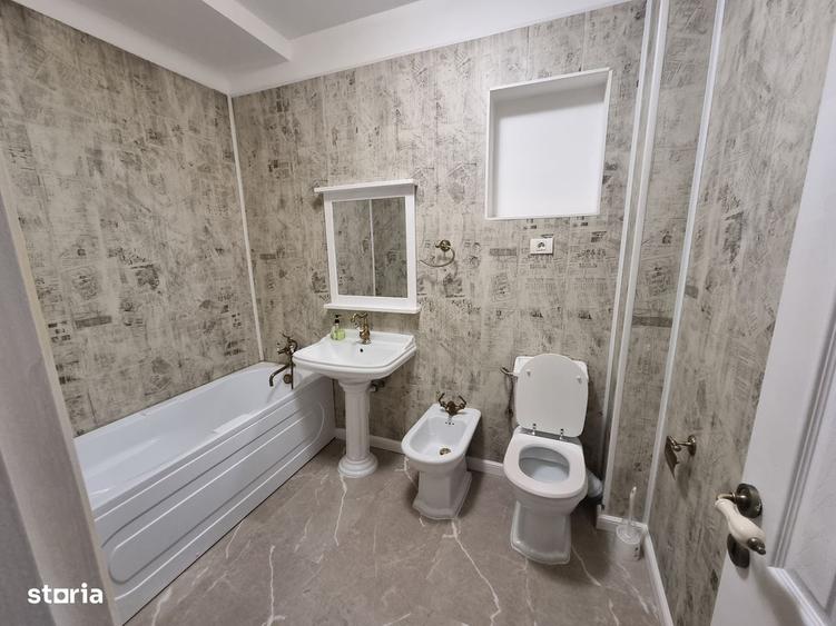 Casă cu 4 camere cu Teren 50 Mp în Obor