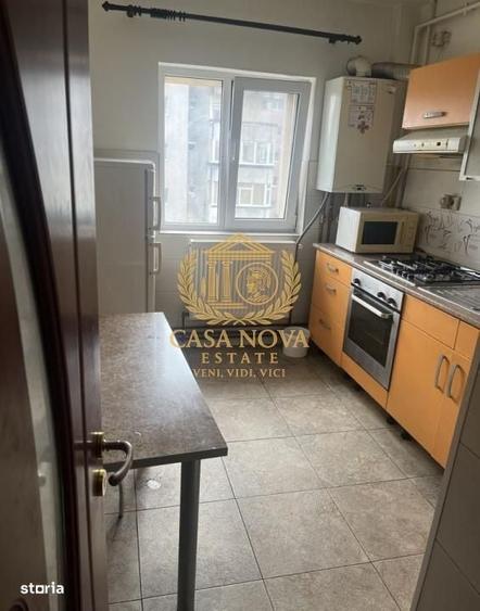 Apartament cu 3 camere decomandat în Aurel Vlaicu