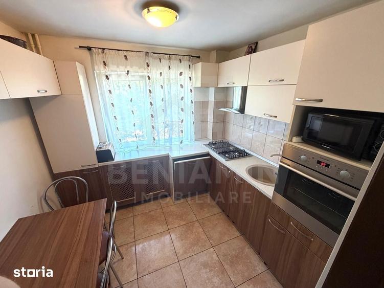 Apartament cu 3 camere în Rovine