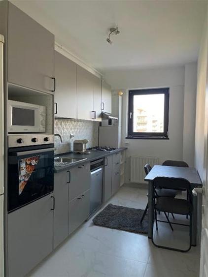 Apartament cu 2 camere decomandat, mobilat în Păcii