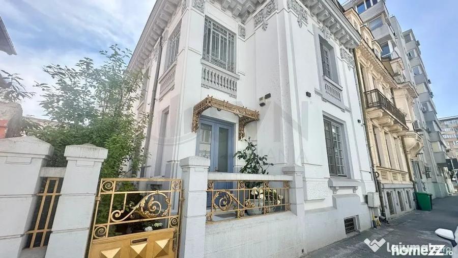 Casă cu 3 camere cu Teren 220 Mp în Dorobanți