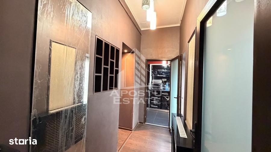Apartament cu 3 camere în Traian