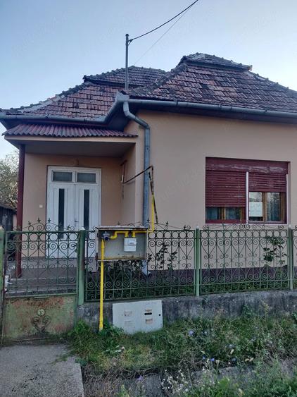 Casă cu 3 camere cu Teren 1200 Mp în Unirea