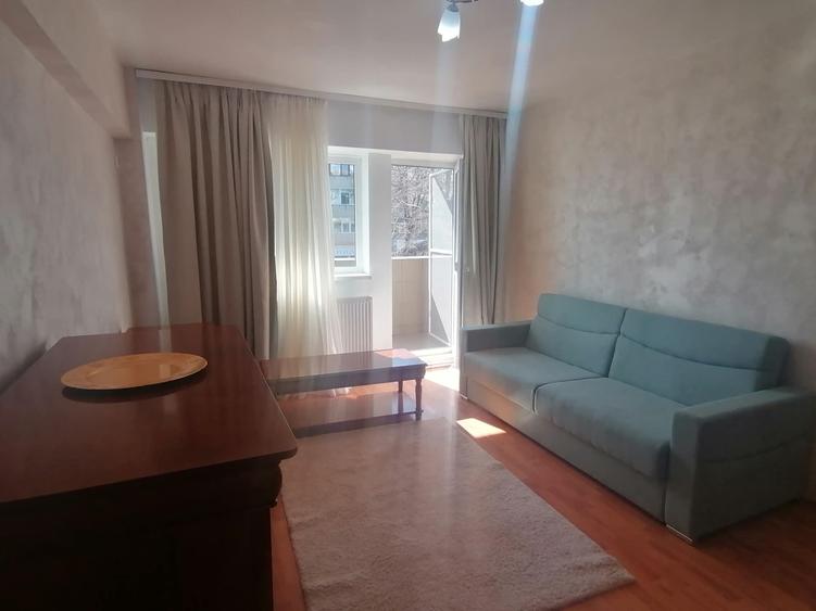 Apartament cu 2 camere decomandat în Tomis II
