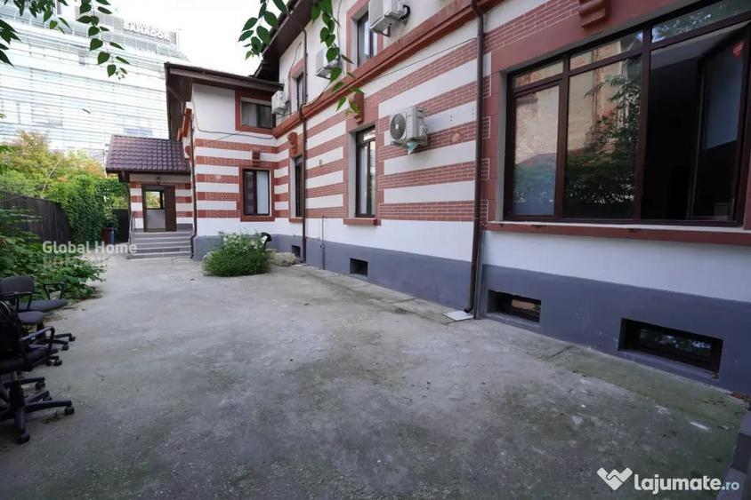 Casă cu 12 camere cu Teren 600 Mp în Victoriei