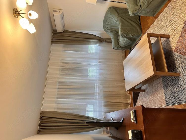 Apartament cu 3 camere semidecomandat, mobilat în Titan