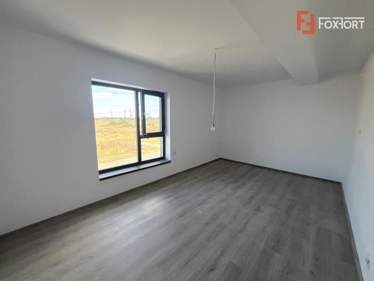 Duplex cu 3 camere cu Canalizare în Moșnița Nouă