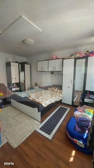 Casă cu 3 camere cu Teren 1800 Mp în Vâlcele