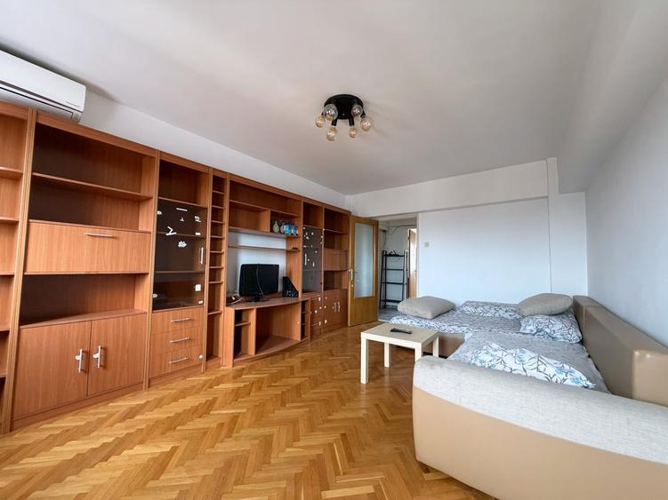 Apartament cu 4 camere decomandat, mobilat în Turda