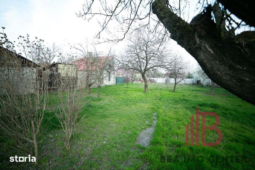 Teren de 1018 mp, în Pârneava