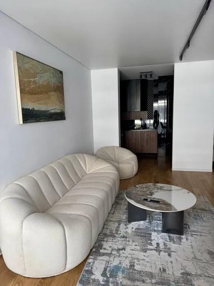 Apartament cu 2 camere semidecomandat, mobilat în Pipera