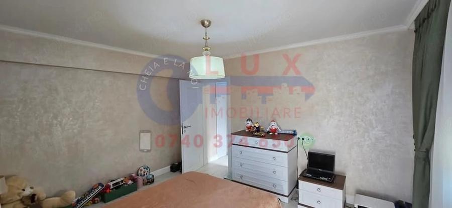 Apartament cu 3 camere decomandat în Ultracentral