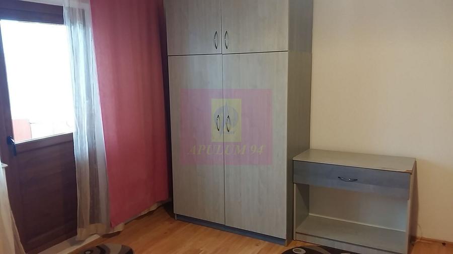 Garsonieră decomandată, mobilată în Dristor