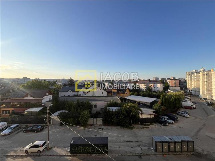 Apartament cu 2 camere decomandat în Central