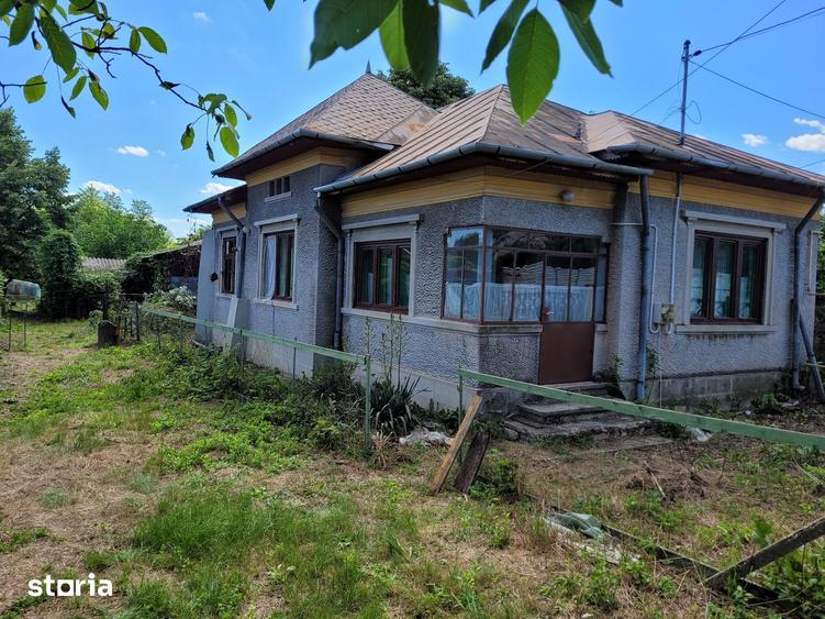 Casă cu 3 camere cu Teren 1450 Mp în Răzvad