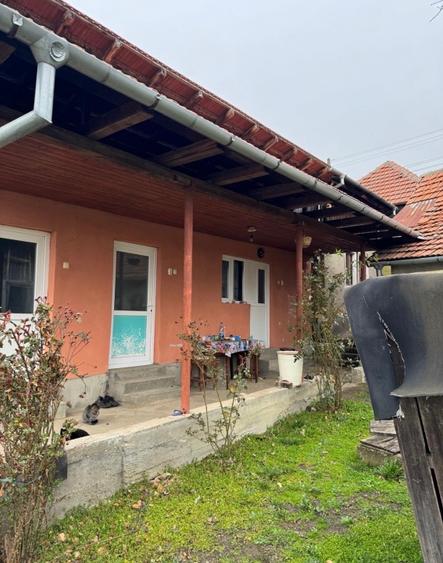 Casă individuală cu 5 camere cu Teren 1100 Mp în Văgiulești