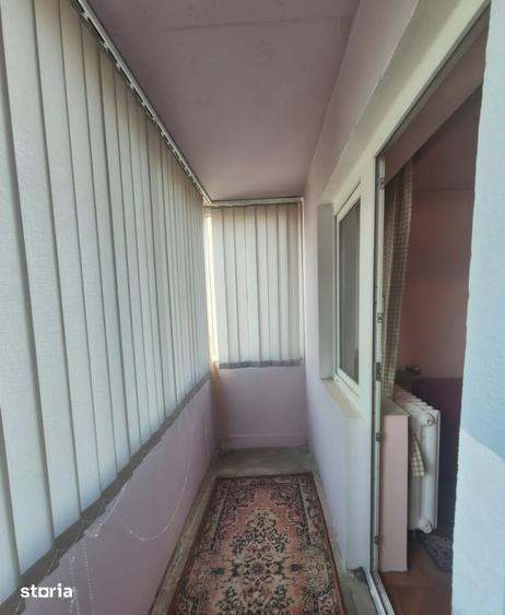 Apartament cu 3 camere decomandat în Podgoria