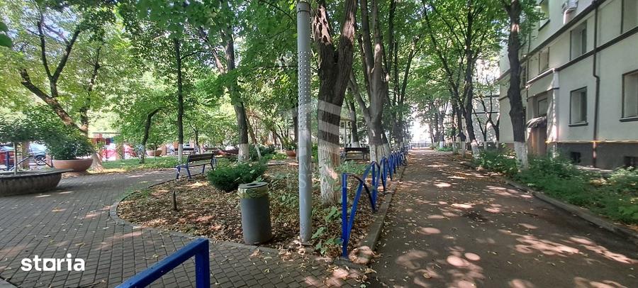 Garsonieră decomandată în Berceni