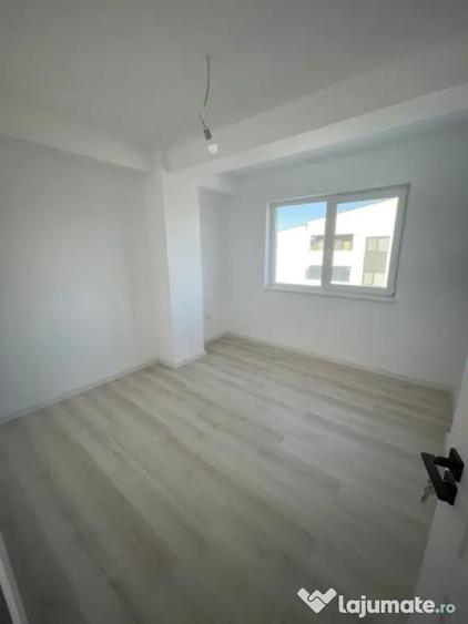 Apartament cu 3 camere în Pielești