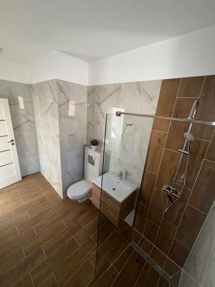 Casă individuală cu 4 camere cu Canalizare în Micești