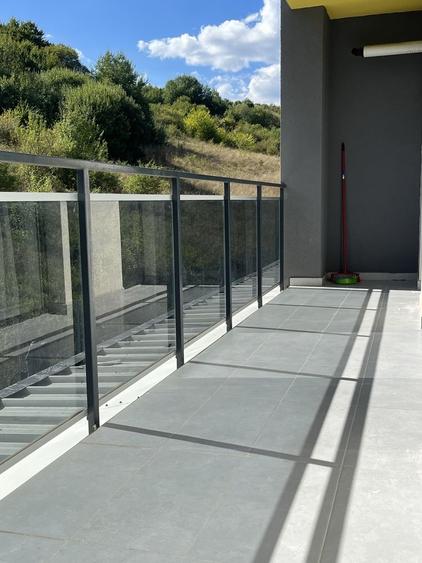 Apartament cu 2 camere semidecomandat în Florești