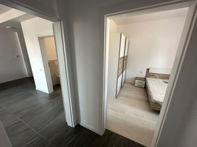 Apartament cu 3 camere decomandat în Torontalului