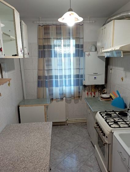 Apartament cu 2 camere semidecomandat în Tomis II