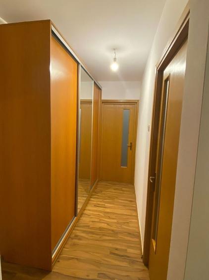 Inchiriez apartament 2 camere - 4