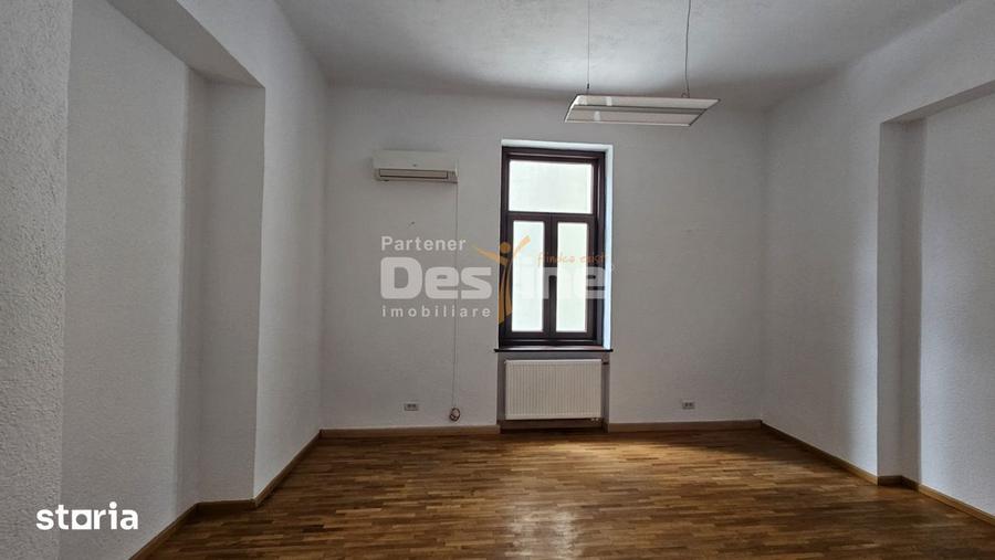 Spațiu comercial, de 160 mp, în Romană