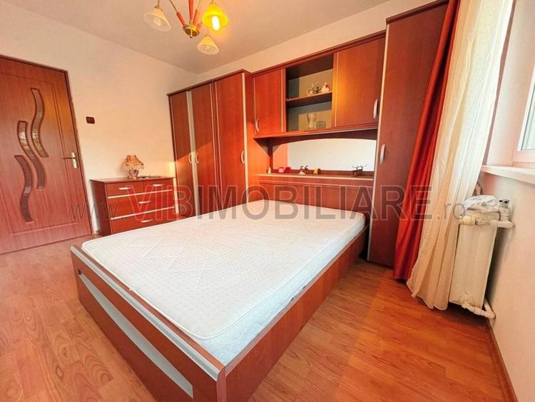 Apartament cu 2 camere decomandat în Pajura