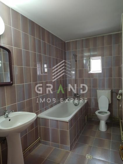 Casă individuală cu 3 camere cu Canalizare în Jucu de Mijloc