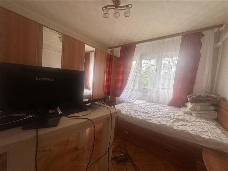Apartament cu 2 camere decomandat, mobilat în Soarelui
