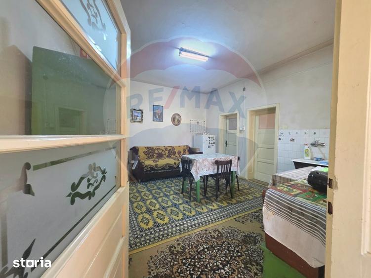 Casă cu 3 camere cu Teren 655 Mp în Central