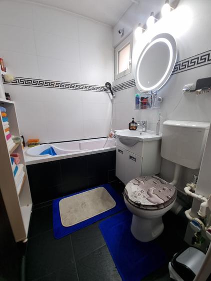 Apartament cu 2 camere decomandat în Berceni