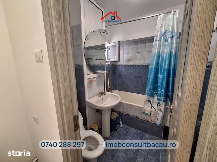 Apartament cu 3 camere decomandat în Letea