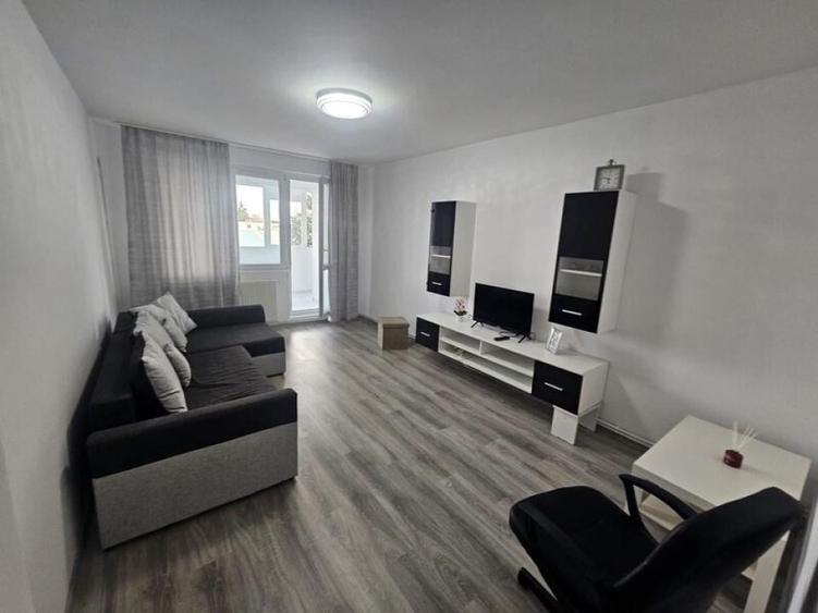 Apartament cu 3 camere în Pantelimon
