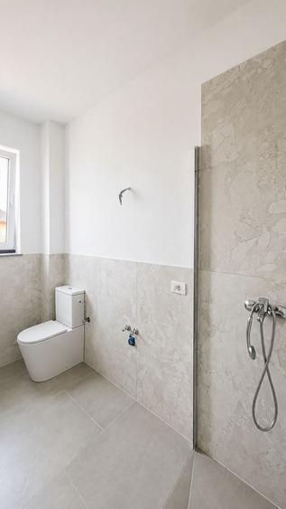 Duplex cu 3 camere cu Canalizare în Moșnița Nouă